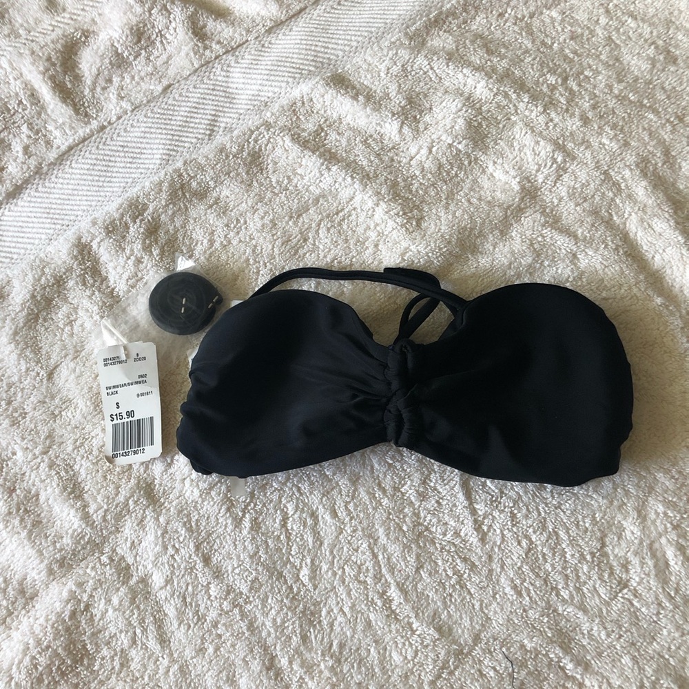 NWT Forever 21 Black Bikini Top Sz Small